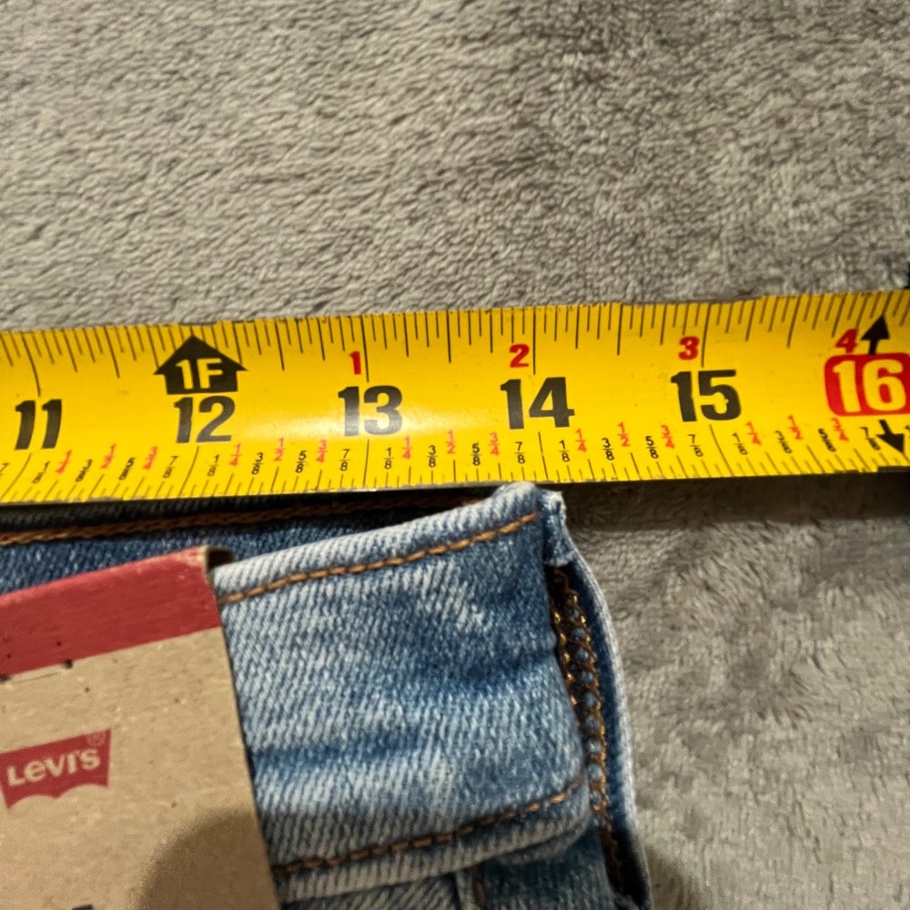 Levi's Wedgie Straight Women 29/8 Light Blue Distressed High Rise Jeans - Picture 6 of 7